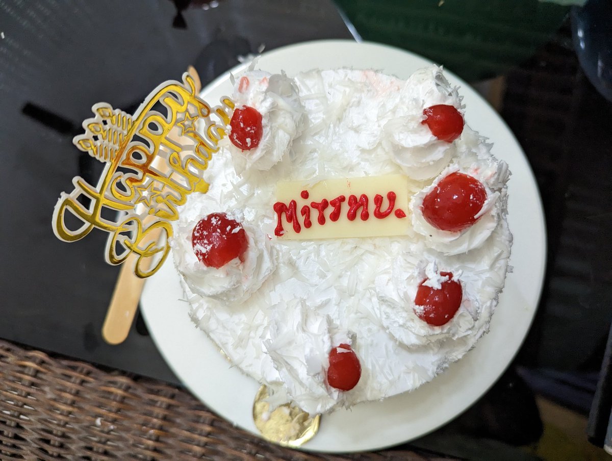 _PreetiPandey's tweet image. Happy Birthday Lucky...b blessed n be lucky always ❤️ #sisterbday #Bhawali #uttrakhand_beauty