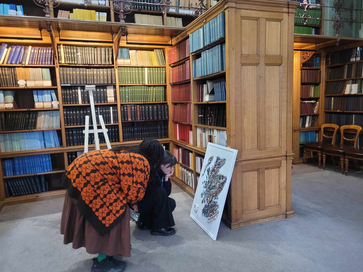 Jefferies_'s tweet image. Anyone who is still interested in grandpa ! The map has been given on loan to the Geological Society in Piccadilly , London.
Where it is on display for anyone wanting to go look at it !