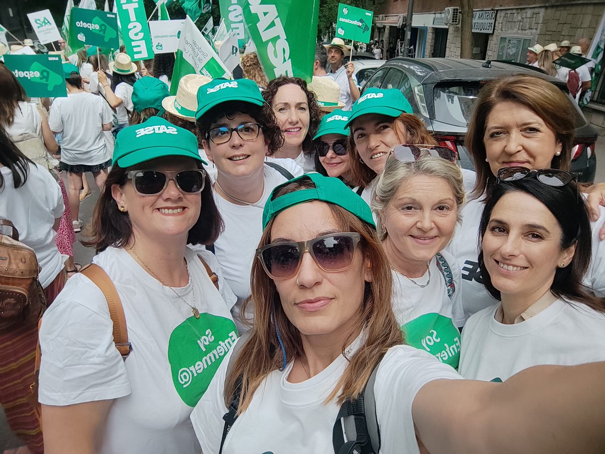 SATSE_CyL's tweet photo. Que quede claro: Las #Enfermeras y #Fisioterapeutas tiene competencias y formación de Grado universitario... Merecen una #ClasificaciónJusta #ErreQueErre #GrupoA 💪 https://t.co/zO9HmKnvOZ