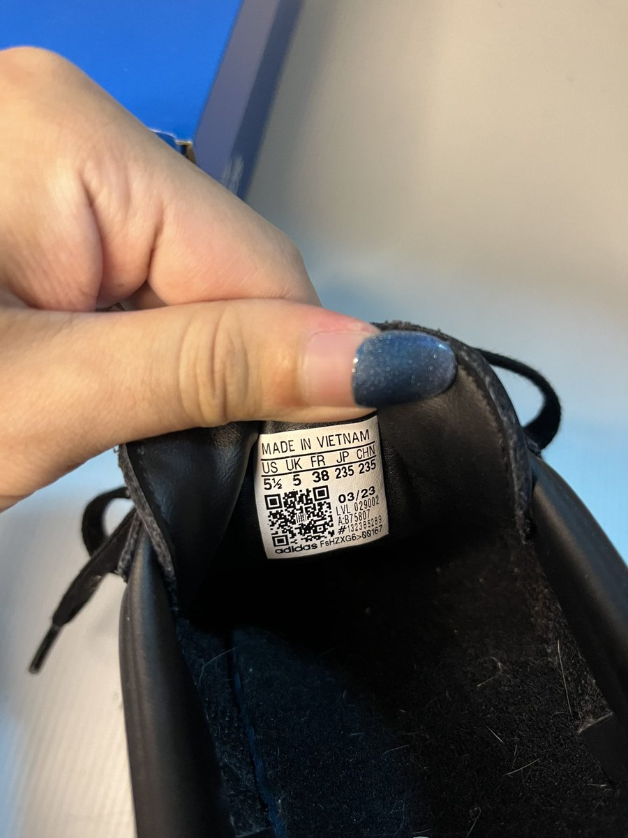 fourz1444's tweet photo. Samba 38/23.5CM
2490 รวมส่ง แท้ 💯
มีตำหนิคราบกาวตรงพื้น

#รองเท้าadidas #ร้องเท้ามือ2 #รองเท้ามือ2 #ส่งต่อ #ส่งต่อรองเท้า #ส่งต่อรองเท้าadidas #ส่งต่รองเท้ามือ2 #ส่งต่อรองเท้ามือสอง #ปล่อย #ปล่อยรองเท้า #ปล่อยรองเท้ามือ2 #ปล่อยรองเท้ามือสอง #รองเท้ามือ2adidas #adidassuperstar https://t.co/VlJFw3dcHf