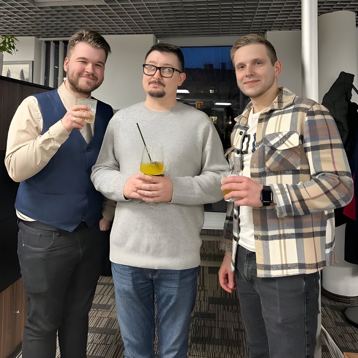 It's great when your colleagues are also your friends 🫂

#team #colleagues #friendshipgoals