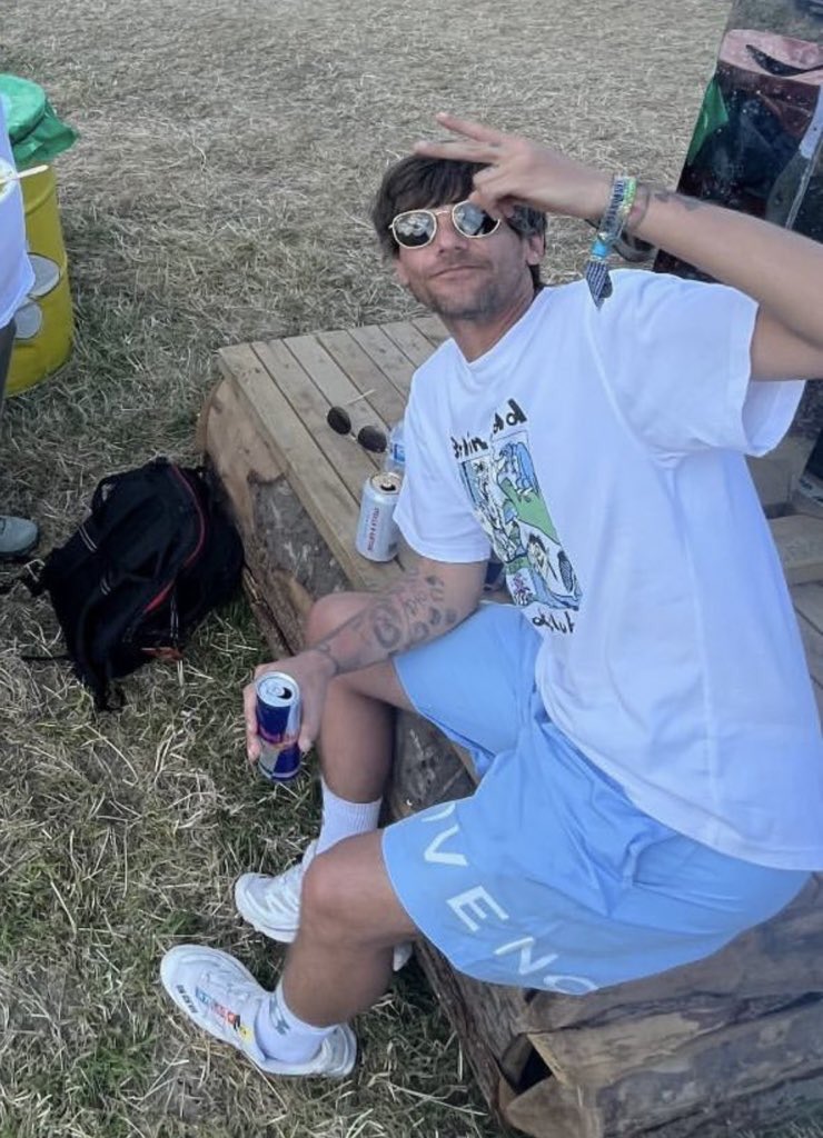 loverchiefs87's tweet image. *para o beijo*

amor, pera aí que o louis apareceu