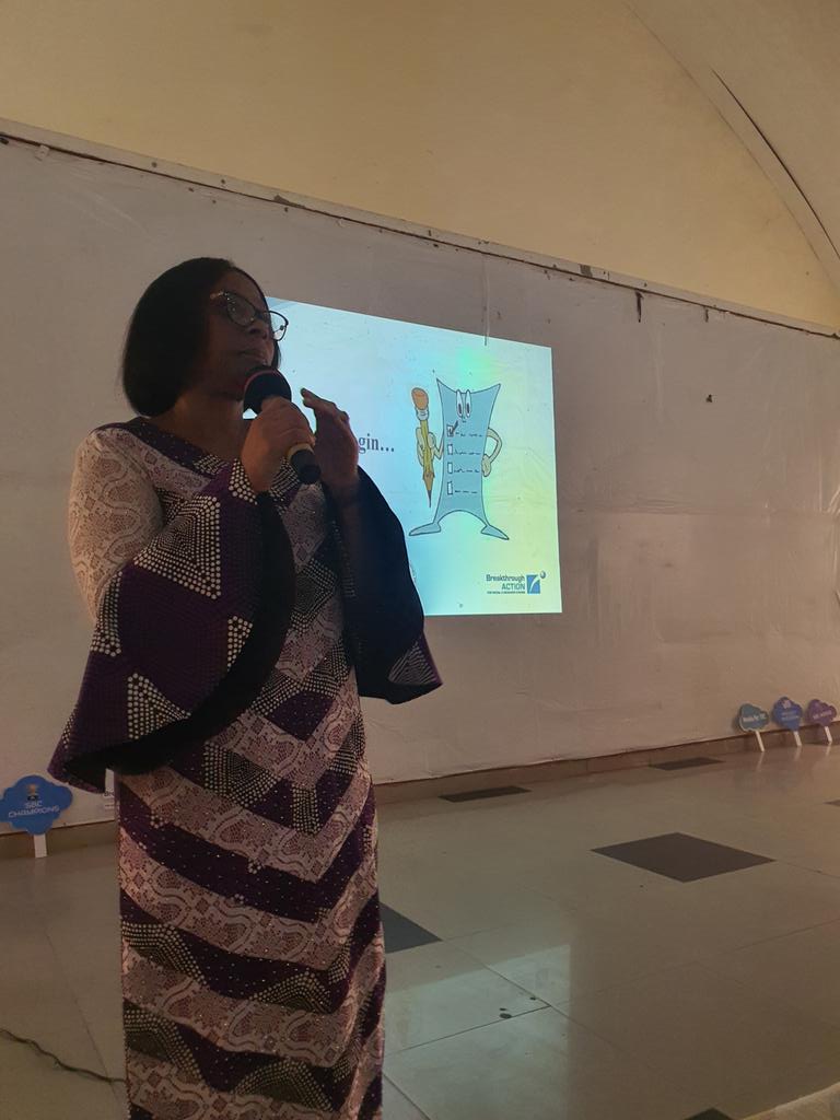 WillyWillyTalks's tweet photo. Dr Tito Aiyenigba, Deputy Project Malaria &amp; TB @BANigeria, Discussing On The Media And Public Health Communications. 
@USAID 
#Tuberculosis 
#choleraOutbreak 
#Malaria 
#Hypertension 
#Leprosy 
#Ulcer https://t.co/tIweYNhRRN