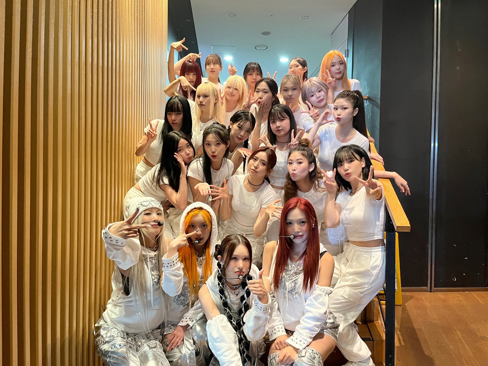 GREtxFqb0AAJS65?format=jpg&name=large