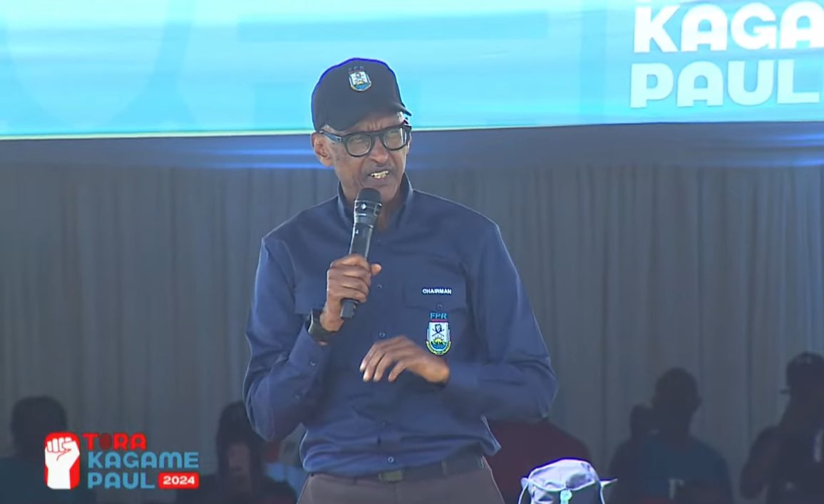 🔵Twabanye kera, tutaranamenyana. Ubutumwa <a href="/PaulKagame/">Paul Kagame</a> agejeje ku banye Huye agize ati : 

🔷“Ndashimira Mbere na Mbere Abayobozi ba #RPF ndetse n’Abayobozi b’Amashyaka dufatanije, kuko mu mu myaka 30 ishije urugendo twagendanye rwari rukomeye ariko rwaje kuzamo ibyiza”