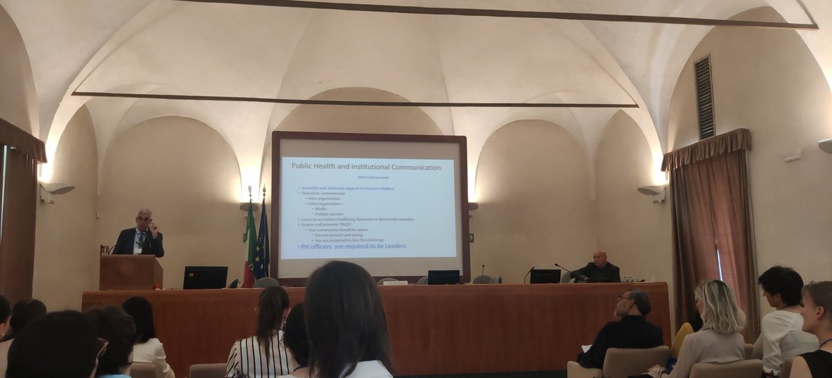 A very inspiring talk by prof. <a href="/s_brusaferro/">Silvio Brusaferro</a> on communication in public health crises! 

#comet2024