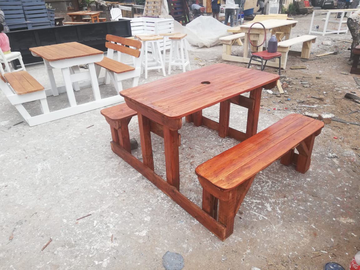 Outdoor furnitures for sale
We located at Boksburg 
We deliver all around Gauteng 
Call/whatsapp:0814947452
#IzinganeZesthembu | President Cyril Ramaphosa Xoli DJ Maphorisa Vuyo