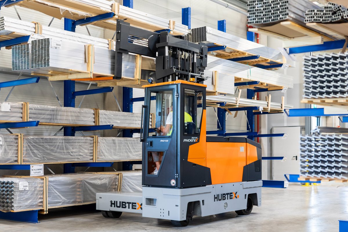 Electric Vehicles account for 20% to 50% of electricity in warehouses ⚡

This is hardly surprising, but it's not all doom and gloom! HUBTEX's #Electric #Multidirectional #Sideloaders carry the enormous potential for savings.

📞 01908 211 161
🔗 loom.ly/I9I3YTg

#HUBTEX