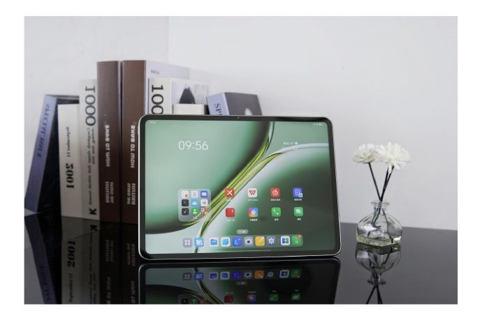 gizmochina's tweet photo. OnePlus Pad Pro live images leaked! All-metal design returns
https://t.co/UauXHCpF8N
#OnePlus #OnePlusPadPro #technews https://t.co/Df8qfDRLtM