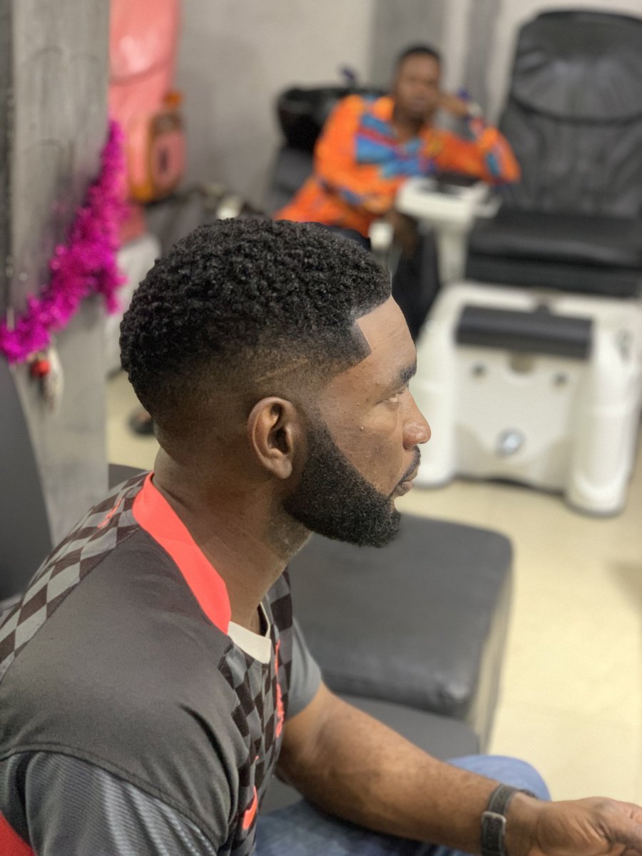 KufreSunda2's tweet image. Good haircut are not cheap and cheap haircut are not good 👍😎