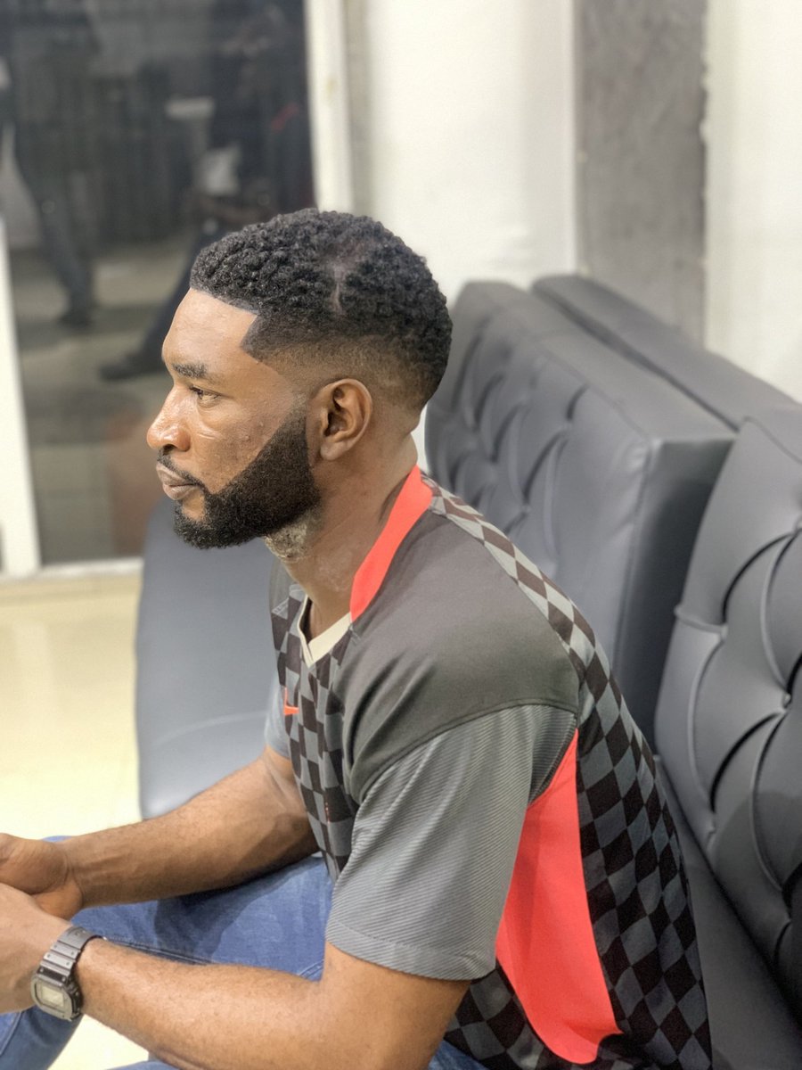 KufreSunda2's tweet image. Good haircut are not cheap and cheap haircut are not good 👍😎