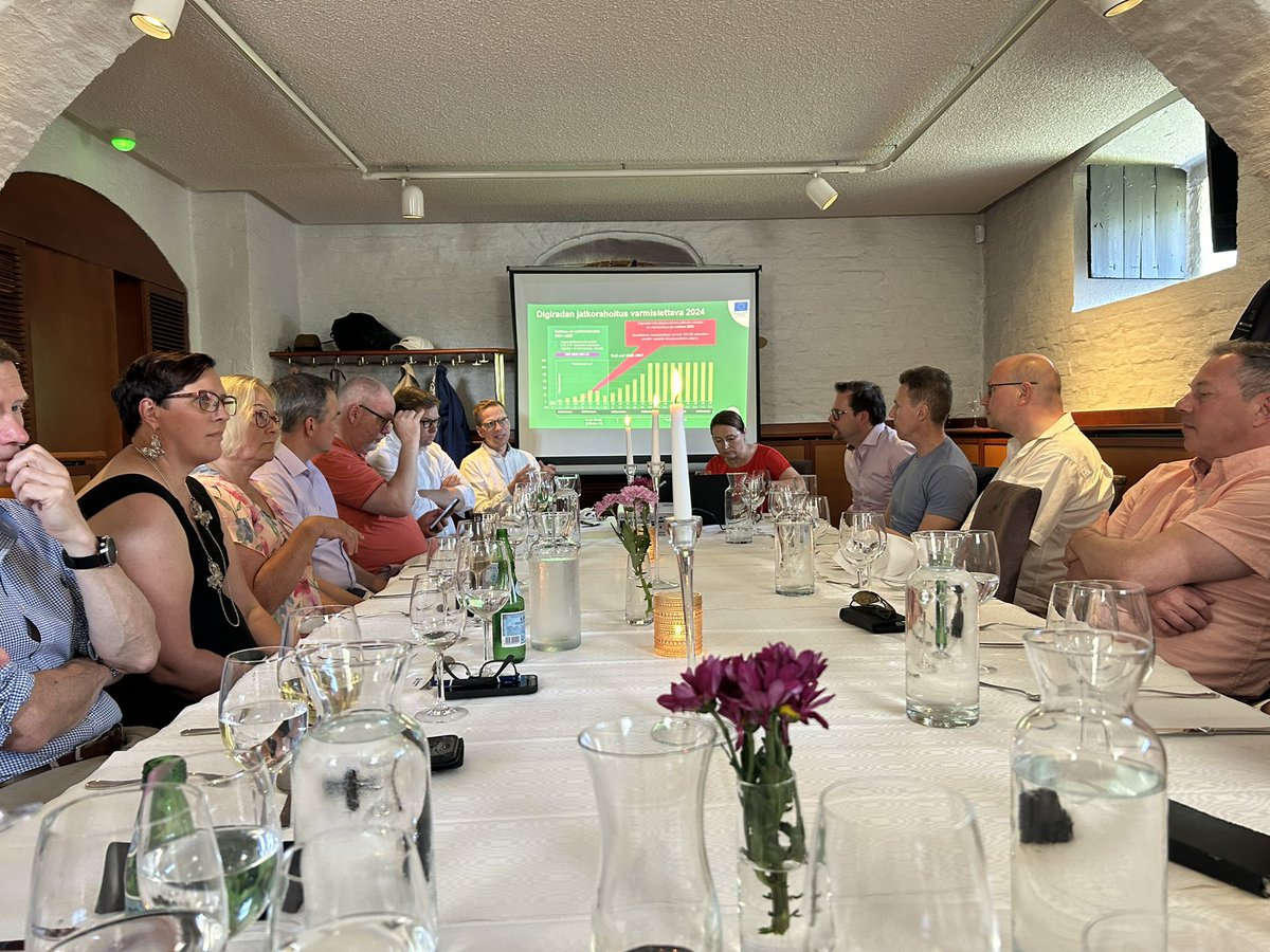 Digiradan ensimmäinen kaupallinen rataosa Lielahti-Rauma/Pori -välille etenee hienosti aikataulussa kertoo <a href="/PiaJulin/">Pia Julin (Nybäck)</a> puheenvuorossaan <a href="/Fintraffic_fi/">Fintraffic</a> #liikennelounas tilaisuudessa Lie lisää: digirata.fi