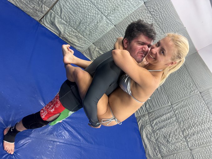 And loads of thanks to @AntschaProduct1 for having me ✌🏻  Rematch with @PrincessNikki5 and some tuffle<a class="tags" target="_blank" title="On Twitter" href="/?out=eyJ0eXAiOiJKV1QiLCJhbGciOiJIUzUxMiJ9.eyJpYXQiOjE3MjA4OTk0OTIsImlzcyI6InR3cG9ybnN0YXJzLmNvbSIsIm5iZiI6MTcyMDg5OTQ5MiwiZXhwIjoxNzUyNDM1NDkyLCJyZWRpcmVjdF91cmwiOiJodHRwczovL3R3aXR0ZXIuY29tL0FudHNjaGFQcm9kdWN0MSJ9.JS5Mgl6hcjqKZLHrjZ1RTq9Q9FGPOPZcBhSJ3YWtH6Ns_0T-HD4nGDazIOHp7j5ka1woZ0camuwrX5Ohqpmt_Q">@AntschaProduct1</a>