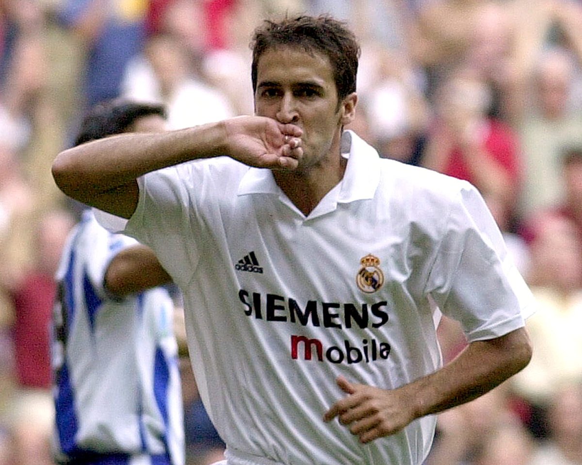 Eterno 7⃣ do <a href="/realmadridpt/">Real Madrid C.F. 🇧🇷🇵🇹</a>. 🤍

🎂 Feliz aniversário, <a href="/RaulGonzalez/">Raúl González Blanco</a>!