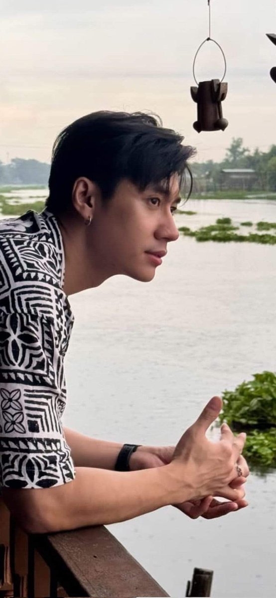 RakXisan's tweet photo. หนุ่มเสื้อลาย...หล่อน่ารัก https://t.co/AScZepmLZh