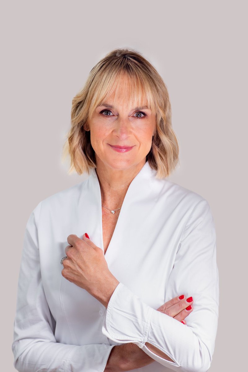 Louise Minchin tweet media