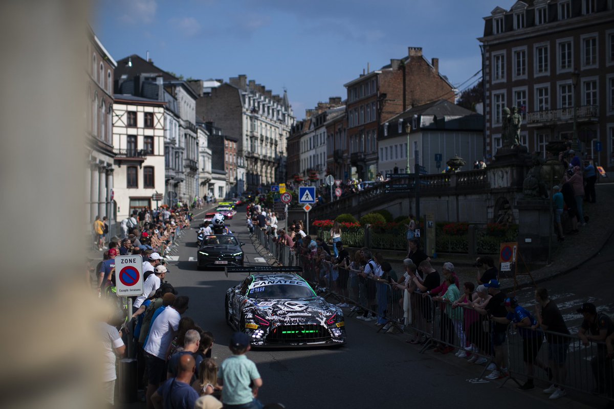 Madpanda_Msport's tweet photo. Some beautiful pictures from our yesterday’s Spa city parade 😍 

Unforgettable moments and recharge with the strong motorsport energy ⚡️

#GTWorldChEu #GT3 #MercedesGT3 #Madpanda #EnduranceRacing #FanatecGT #Panda #Spa24h #Crowdstrike24hSpa #parade #spacityparade https://t.co/pRYAPcA47r
