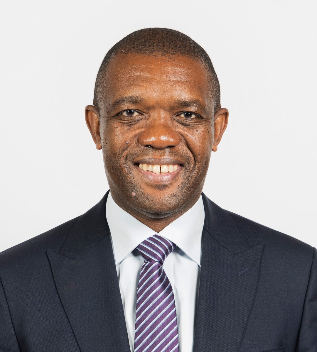 #KnowYourMP
Songezo Zibi <a href="/SongezoZibi/">Songezo Zibi</a> the leader of <a href="/Rise_Mzansi/">RISE Mzansi</a>  which is among the new political parties represented in the #7thParliament. Born in Mqanduli, Eastern Cape, Mr Zibi is an established author and a former Associate Editor and Editor of national newspapers. 
#NewMPs