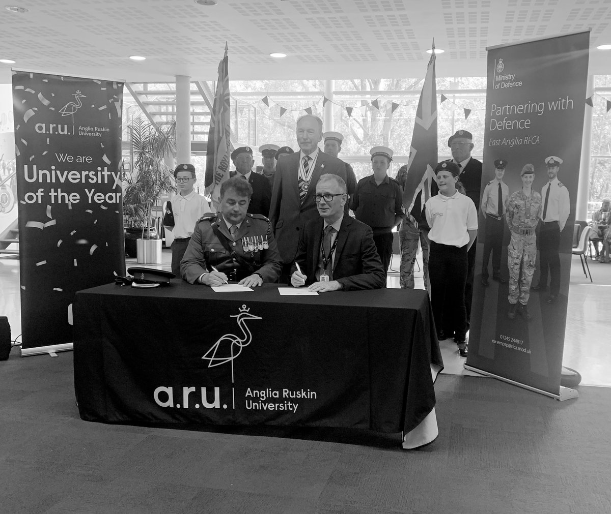 Anglia Ruskin VFi (@aru_vfi) on Twitter photo #ARUproud of the attendance today
@ArmyMedServices <a href="/BritishArmy/">British Army 🇬🇧</a> <a href="/Essex_LL/">Jennifer Tolhurst</a> <a href="/Swatchway/">Roy Clare</a>
<a href="/EastAngliaRFCA/">East Anglia RFCA</a> & huge thanks to <a href="/ProfMikeAlmond/">Michael Almond</a> for facilitating this momentous event. #ARUproud of the attendance today
@ArmyMedServices <a href="/BritishArmy/">British Army 🇬🇧</a> <a href="/Essex_LL/">Jennifer Tolhurst</a> <a href="/Swatchway/">Roy Clare</a>
<a href="/EastAngliaRFCA/">East Anglia RFCA</a> & huge thanks to <a href="/ProfMikeAlmond/">Michael Almond</a> for facilitating this momentous event.