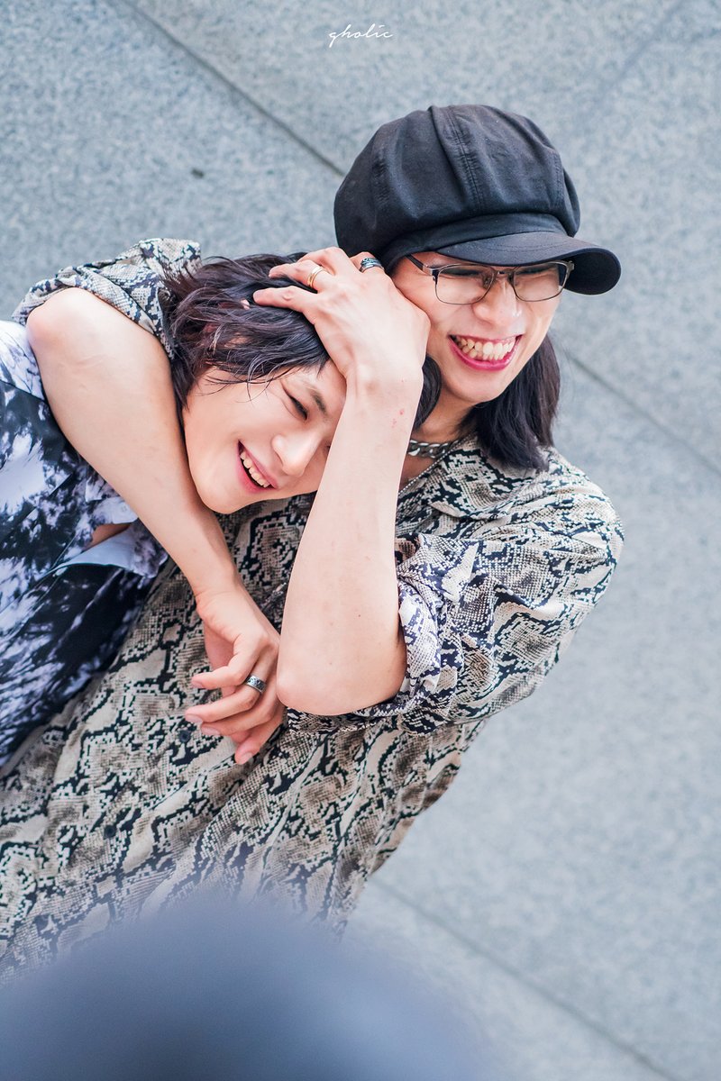 GUITARHOLICxxx's tweet image. 멘트가 이상해쒀 지누 너무 궈여움,,...🥲
바로 복복 참지 못하는 비니도 ♥️

싸이언 &amp;amp; 빈센트 #크랙샷 #crackshot   
240622 @부평아트센터