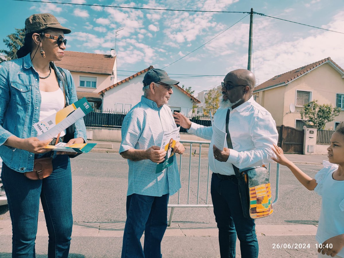 SeriloLooky's tweet photo. On continue la campagne et on vous fait confiance pour ne pas se retrouver avec les mêmes acteurs à cause de qui nous sommes dans cette situation.
Au marché de Sartrouville, ma suppléante et moi avons rencontrer habitants et commerçants
Le 30 Juin, votez Sérilo LOOKY 🗳️ https://t.co/UrJXmbQidc