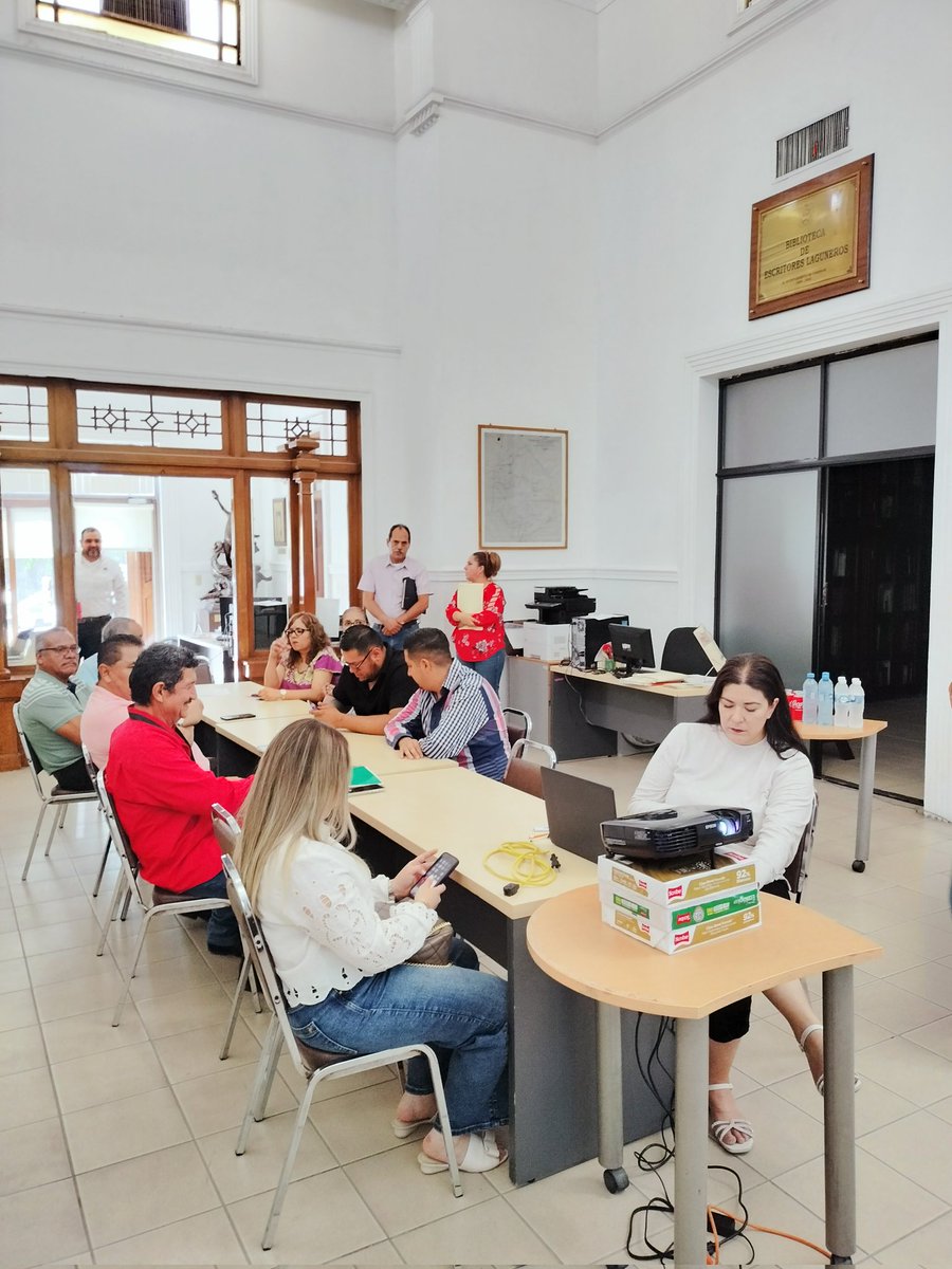 ✍️📜Este miércoles se realizó la reunión del grupo interdisciplinario del 🏛️Archivo Municipal de Torreón, en coordinación con los titulares de las unidades documentales de las dependencias del <a href="/MunicipioTRC/">Municipio de Torreón</a>, como parte del proceso de Entrega-Recepción.📂📋

#TorreónSiemprePuede❤️