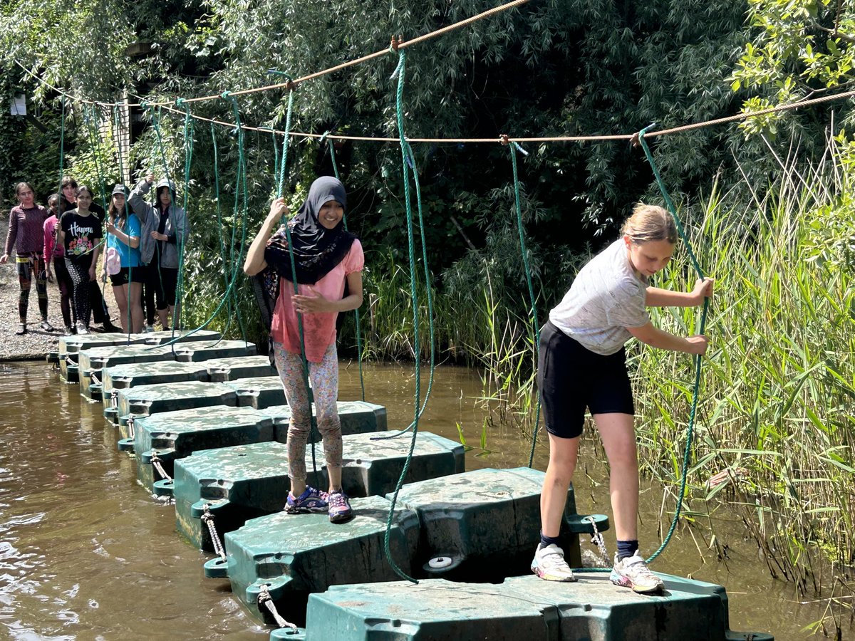 Living their best lives ⁦<a href="/GlasheenGNS/">Glasheen Girls NS</a>⁩ ⁦<a href="/Oysterhavensail/">Oysterhaven Centre</a>⁩ 😁🙌🙌