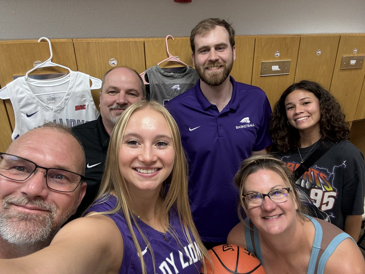 jena_warden's tweet photo. Thank you so much @coach_sons and @CoachJKite for having me on campus for an unofficial visit! I had a great time and loved every second of it!  @JPSElite_L3 @JPSElite @saguwbb @Jeremywarden02 #unofficial #Jesusisking https://t.co/71JPJzUkj0