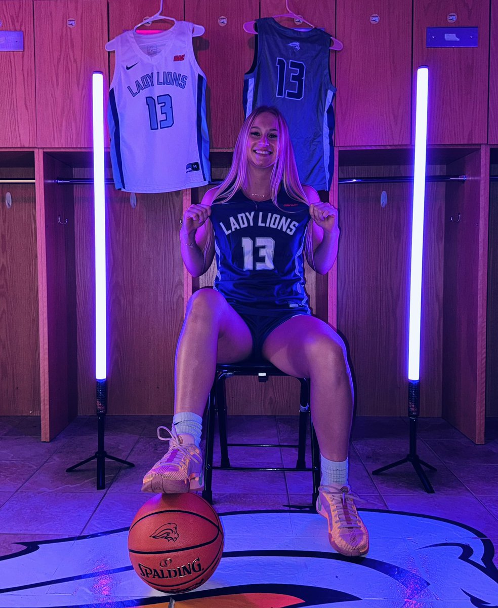 jena_warden's tweet photo. Thank you so much @coach_sons and @CoachJKite for having me on campus for an unofficial visit! I had a great time and loved every second of it!  @JPSElite_L3 @JPSElite @saguwbb @Jeremywarden02 #unofficial #Jesusisking https://t.co/71JPJzUkj0