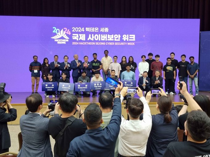 alfinjose_'s tweet photo. Last week, I had the opportunity to take part in the Finals of #HackTheon Sejong 2024 International University Students, CTF at Sejong, South Korea. Our team secured an excellent prize for our first international onsite #CTF, which was truly an amazing experience!! https://t.co/dfQPsAtoiR