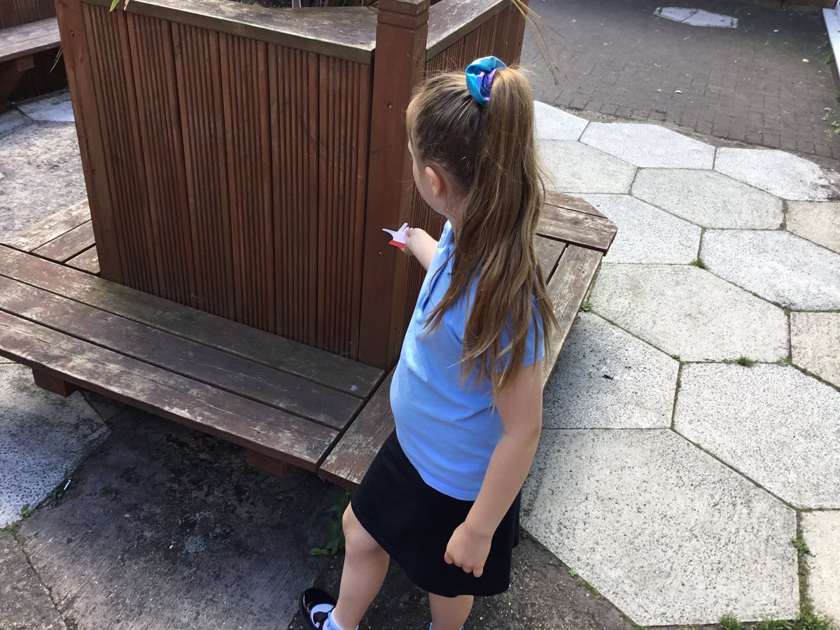 LeysFarm's tweet photo. Year 3 enjoyed finding right-angles in the playground as part of their Maths tasks this morning. Great fun using their right-angle hands to locate them as both 2D and 3D shapes. #LFJSMaths https://t.co/YSjpKRjL95