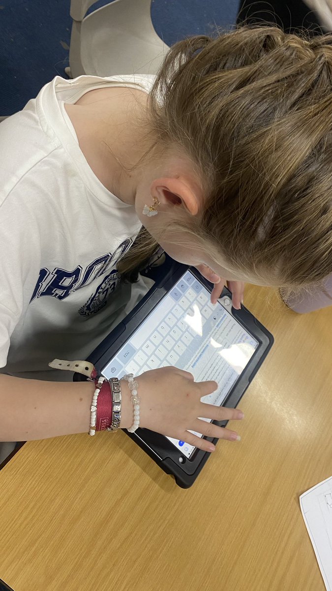 YR5PDCS's tweet photo. Pupils have been enjoying working on their #oracy projects this week @PDCSPrimary They have been applying prior knowledge of London & its landmarks to create their #Londonbustour guides! We canβt wait for them to take us on a tour! π π€©Keep a look out! π@voice21oracy https://t.co/Q83Xr37qKW
