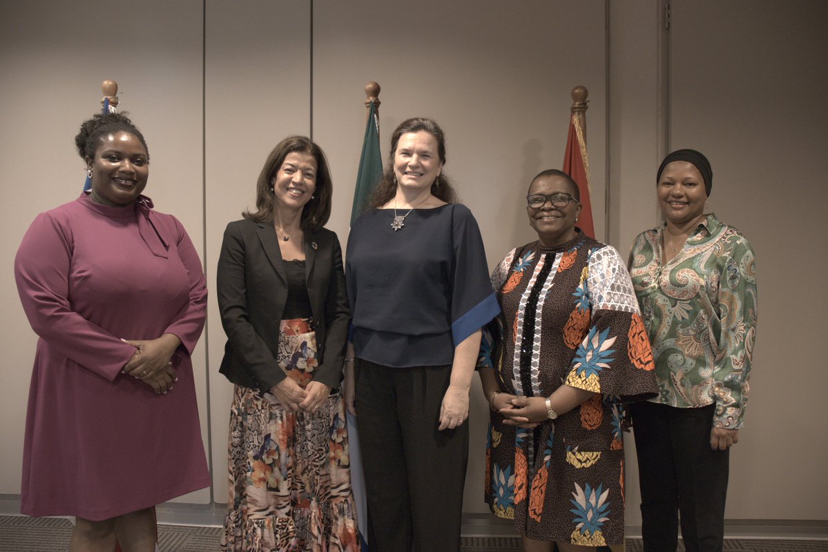 UNOPS_Ghana's tweet photo. Today @UNOPS_Africa Director @dal_goncalves and @UNOPS_Ghana Director @IfeomaCharles met with @WorldBank Ghana to express appreciation for the ongoing collaboration in the region and explore possibilities for further cooperation around procurement, infra and project management https://t.co/mKVkDJNlPb
