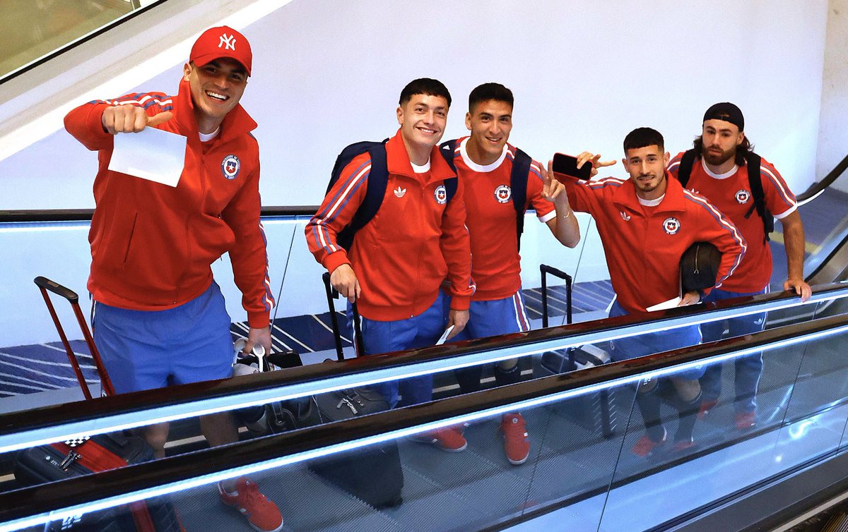 Norwich City FC en español (@norwichcityes) on Twitter photo Nuestro Marcelino Núñez y <a href="/LaRoja/">Selección Chilena</a> 🇨🇱 ya están en Orlando para el decisivo choque de <a href="/CopaAmerica/">CONMEBOL Copa América™️</a> 🆚🇨🇦.
¡Apoyando a los nuestros siempre 💛💚!
📸 Carlos Parra/FFCh Nuestro Marcelino Núñez y <a href="/LaRoja/">Selección Chilena</a> 🇨🇱 ya están en Orlando para el decisivo choque de <a href="/CopaAmerica/">CONMEBOL Copa América™️</a> 🆚🇨🇦.
¡Apoyando a los nuestros siempre 💛💚!
📸 Carlos Parra/FFCh