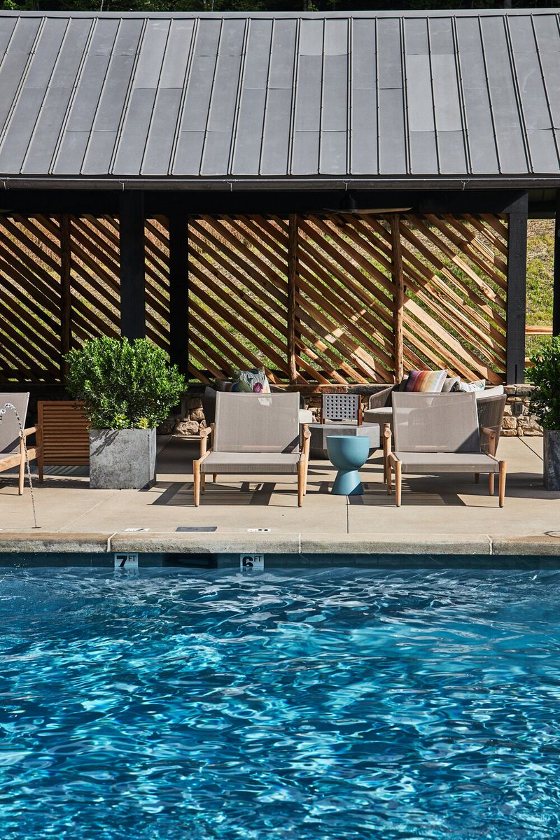 Blackberry Mountain tweet media