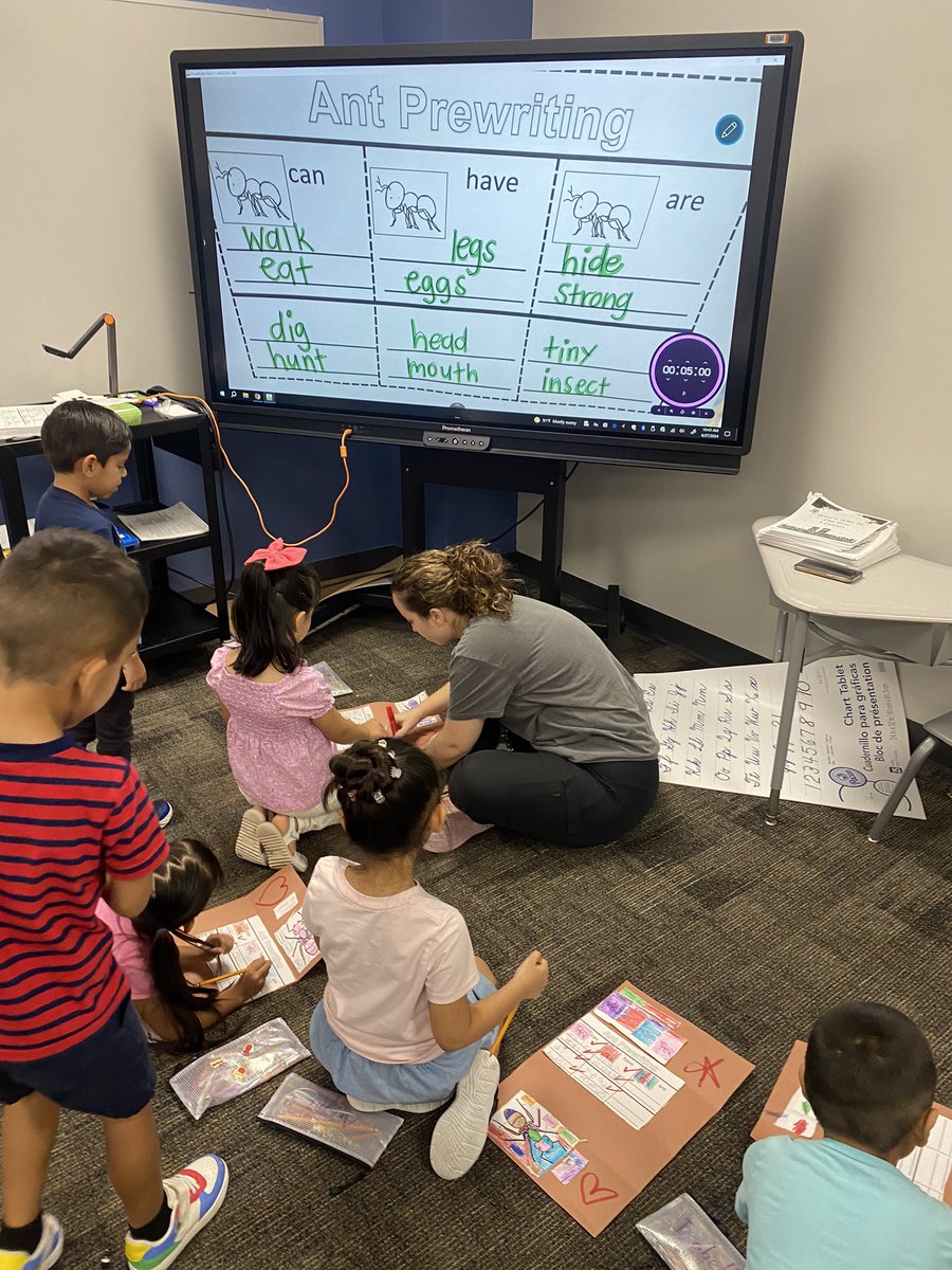 BarronTeaches's tweet photo. It is a fun day at Camp Hemmenway ๐ค#thursdayvibes #camphemmenway #SummerSchool #schoolisfun #campexplorer @APPotlongo @MrsDyer6 @HemmenwayStreak https://t.co/tfWS2OXI1Z