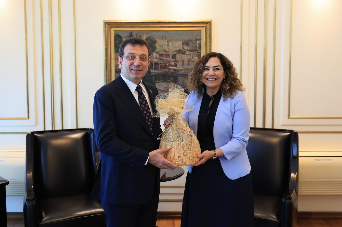 Türkiye Belediyeler Birliği Başkanı Sayın <a href="/ekrem_imamoglu/">Ekrem İmamoğlu</a> ’nu T.C. Tekirdağ Büyükşehir Belediye Başkanı Sayın <a href="/CandanYceer/">Candan Yüceer 🇹🇷</a> makamında ziyaret ederek başarı dileklerini iletti.