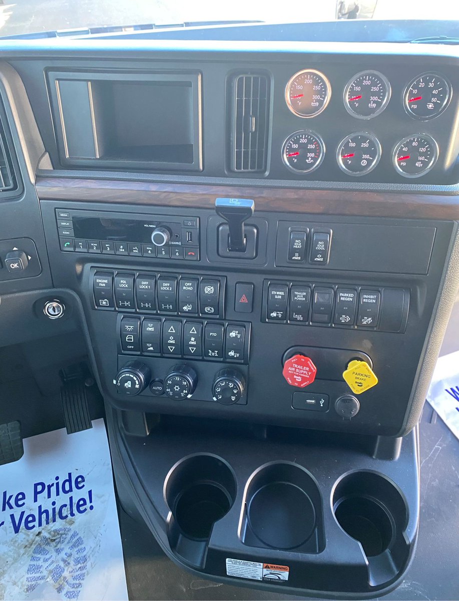 2023 International HX Sleeper Semi Tractor.  Stock # 7043-DM.  $ 174,900.00
Extended 5 Year Warranty, Cummins X15, 515 HP, 40K RA, Automatic, 13 Speed, 248 In WB, 73in, Sleeper Plus Extras! Clean Unit! Built to Haul! 
For more information visit buff.ly/3W21rkW