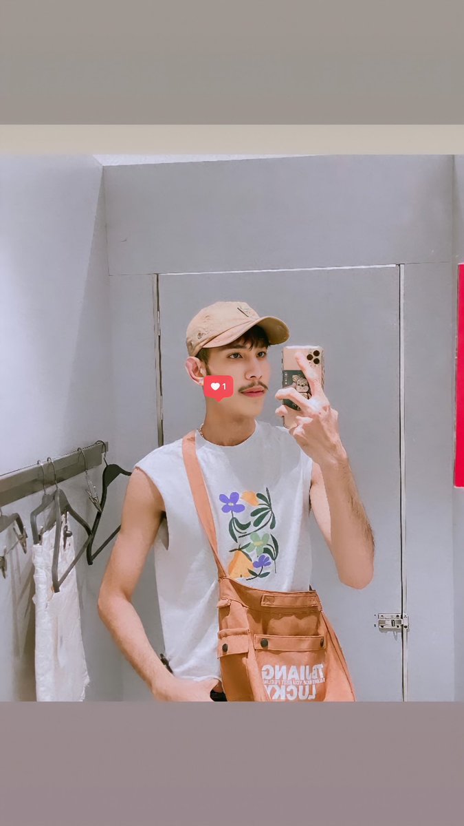 ទំនេឆាតមកលេងផង☺️