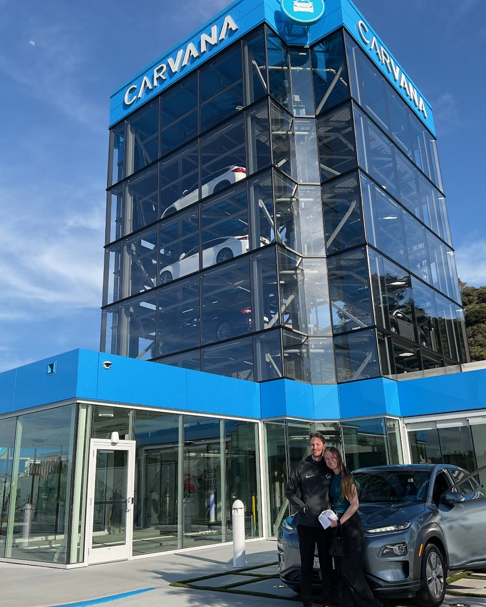 Carvana's tweet photo. Have you ever been to a Carvana Car Vending Machine? Share your photo with us via DM for a chance to get featured on our socials! 📸 🚙 #carvana #carvendingmachine #cars #photo https://t.co/IesnA3J94w