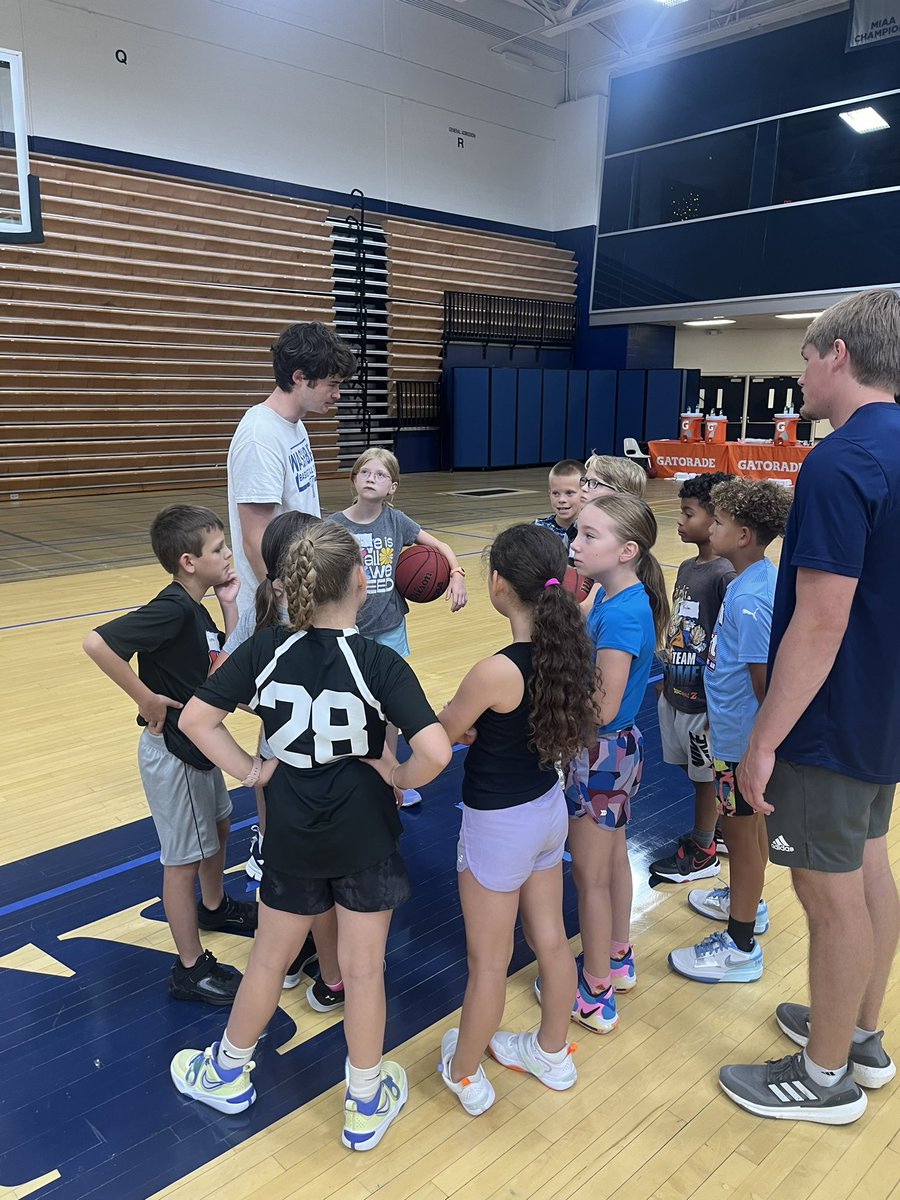 IchabodMBB's tweet photo. Our players are actively engaged &amp; do a great job of coaching our campers each week of camp! @WashburnUniv https://t.co/75LdSJHH57
