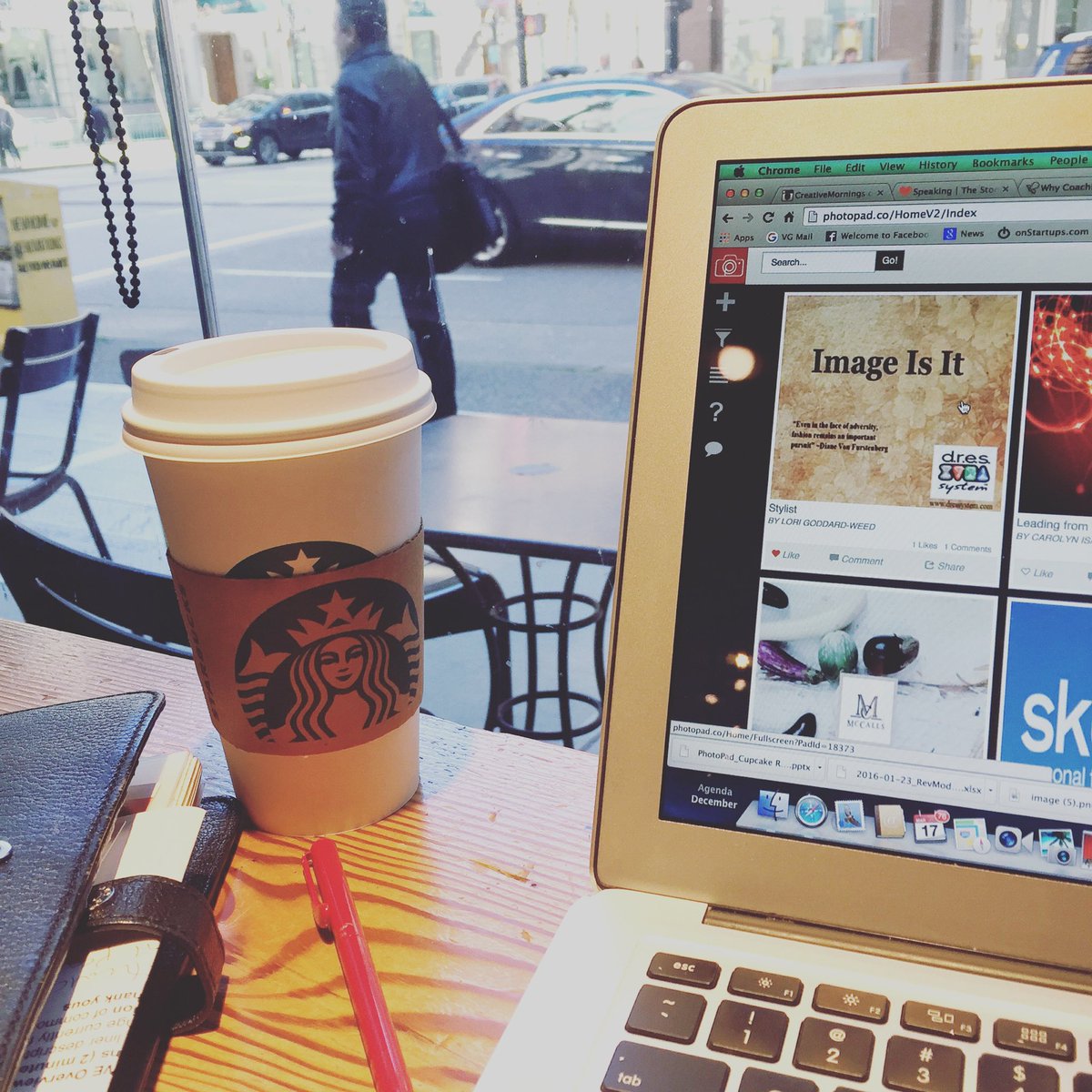 DianeDesignaAI's tweet photo. Work includes coffee shop style ! #PhotoPad #nextmilestone #AI #PhotoPadDesign https://t.co/v62VmXcu5A