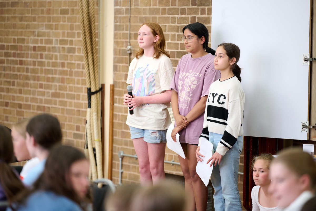 WGHSYorkshire's tweet photo. ✨ Key Stage 3 students have been very busy during #ExperienceWeek 🙌

Yesterday, Year 7 presented their science projects in our House Science Fair ⚗️ Year 8 developed their business skills with a Dragons-den pitch 📈 and Year 9 had a team-building trip to @RotherValley 🤽😄 https://t.co/PoW5UuN2gm