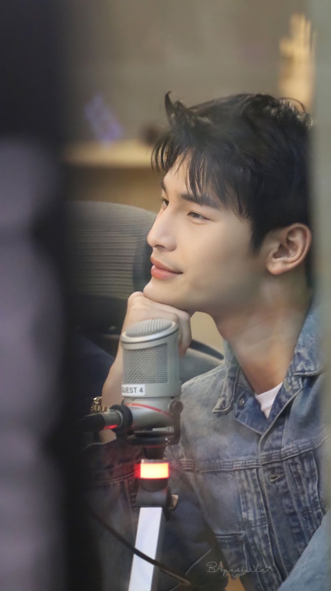 Perfect side face