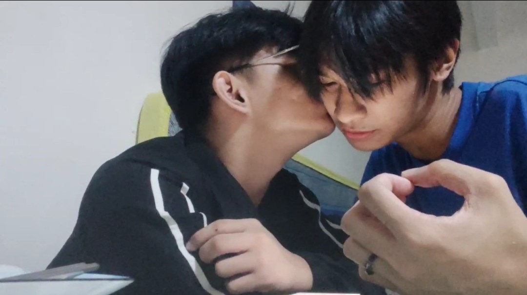 httpsgabriol's tweet image. is this coming off in a cheesy way?