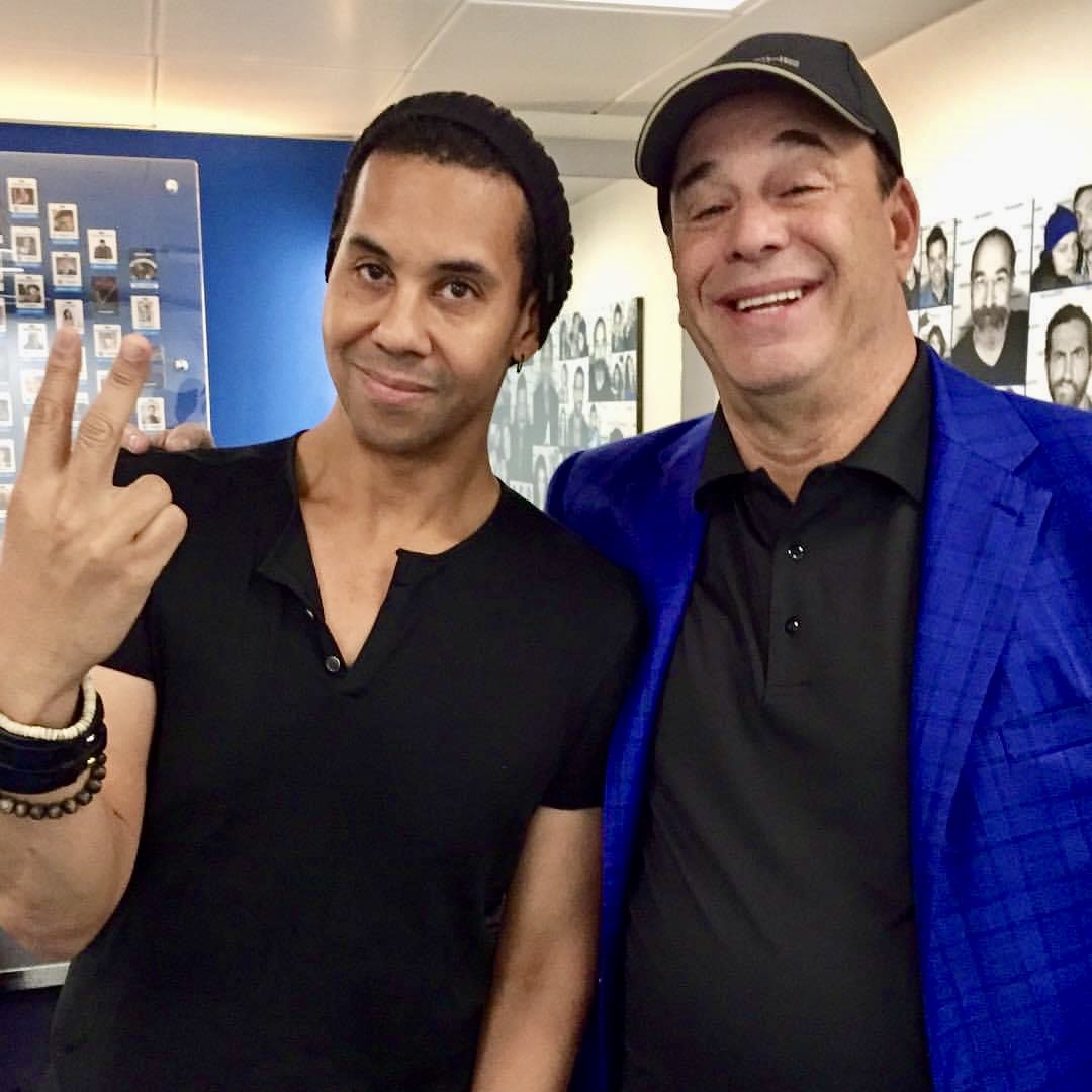 TheNotoriousNIK's tweet photo. #TBT Taken moments before I pitched #johntaffer my idea for a #smashmouth themed bar. I said “Let’s just plan for the #barrescue now!”. Funny man! #BarRescue #realityshow #jontafferapproved #celebrity https://t.co/zusX9OjUOJ