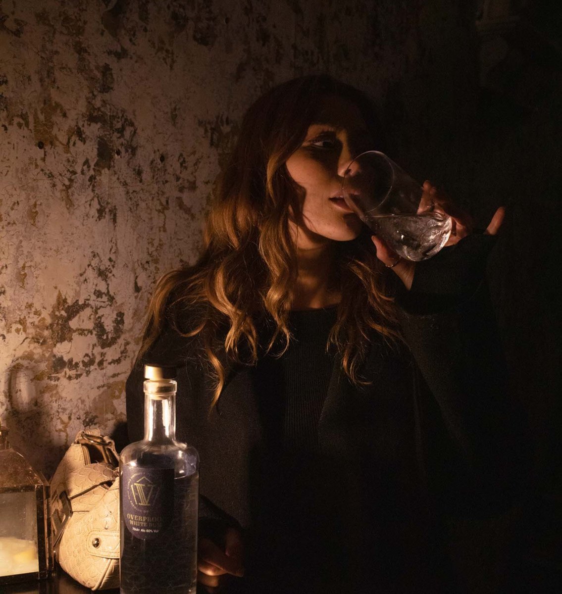 vrumofficial's tweet image. Explore the unknown 🌕
Experience the mystery 🌑
V Rum, available now on our website✨
#vrum #rum #drinks #shop