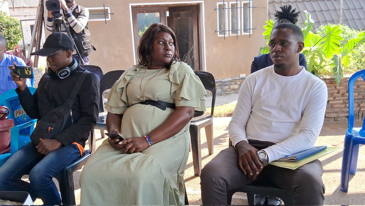 ambadrien's tweet photo. #Faceauxjeunes Lubumbashi 

Intervention de Madame Nadine Fula sur le "Rôle crucial de la jeunesse dans la lutte contre la propagation de la désinformation"

@Internews_RDC @KBernardDende @SwedeninDRCongo https://t.co/4H7OCAtUAA