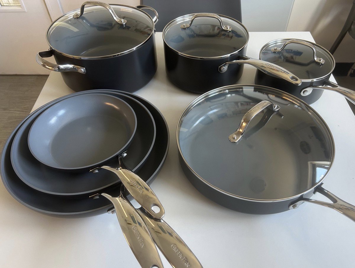 thesheltermk's tweet image. We’ve replaced the worn pans our George House kitchen with a brand new set 🍳🥘Our cookware gets a lot of wear and tear when the volunteer cooks aren’t providing a meal! #supportingourguests #cookityourself