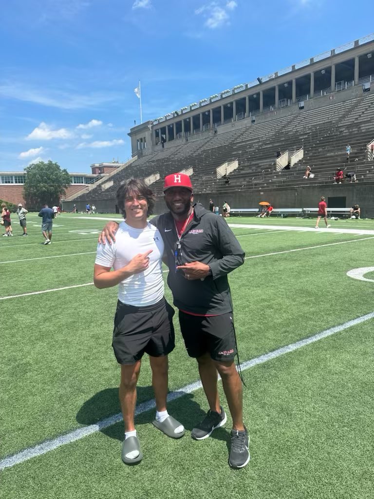 BradyManning8's tweet photo. Had a great camp at Harvard!  Thank you for such a great experience!
@skwilliamsjr @CoachJacobsD @Coach_Aurich @Crim_Recruiting https://t.co/ax2BdowEfm